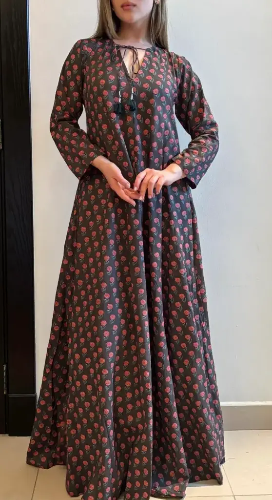 Roses Blossom Jalabiya 